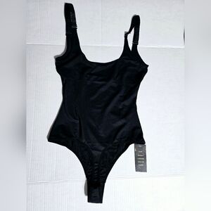Hey Girl Black Adjustable‎ Body Suit Women Size Large Sports Fashion